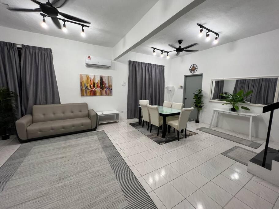Rumah Melati By Impian Homestay Klia-Salak Tinggi-Nilai Сепанг Экстерьер фото